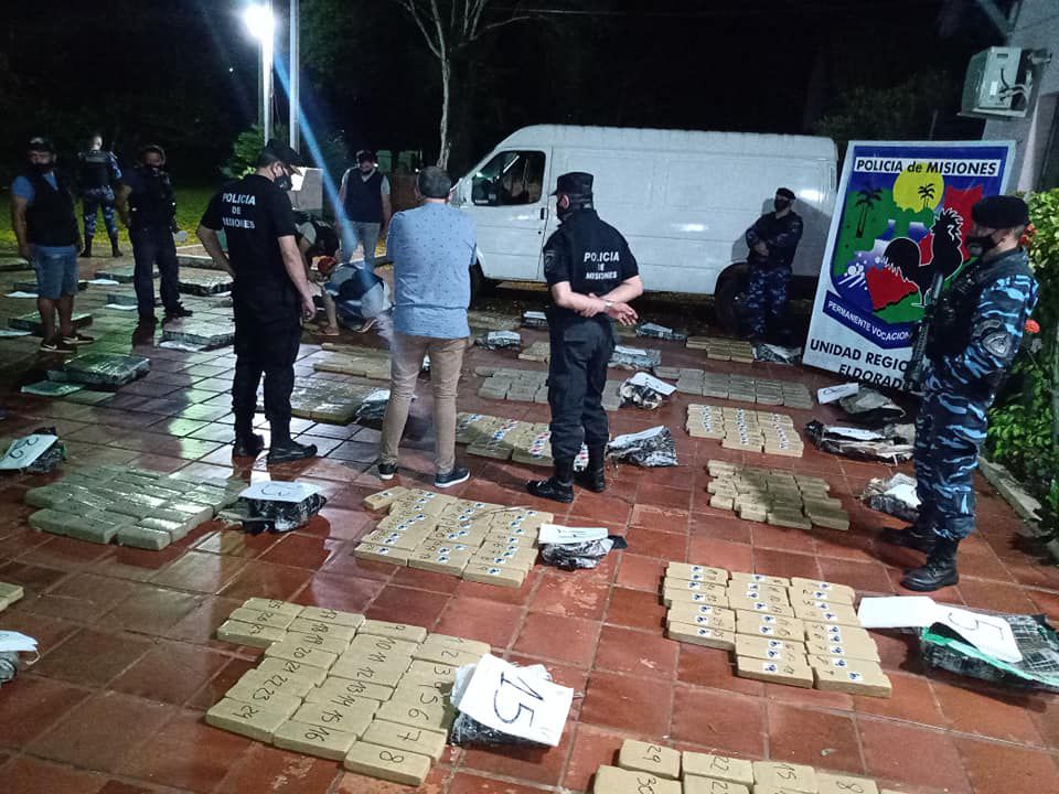 La Droga Incautada En Colonia Victoria Pesó Más De 1226 Kilos | Stop En ...